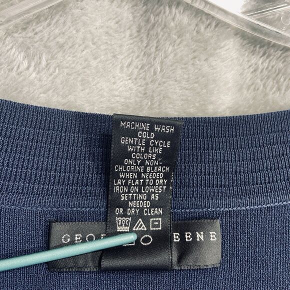 Geoffrey Beene Sport Women's Knit Sweater Top Size M Navy 3/4 Sleeve Stretch - Picture 7 of 9